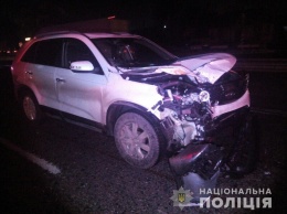 В Белой Церкви студенты перебегали дорогу в неположенном месте и погибли под колесами кроссовера