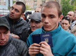 Как заробитчане влияют на Украину: "пенсии некому платить"