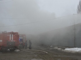 В Днепре произошел масштабный пожар на складах