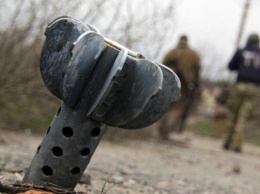 За минувшие сутки боевики 12 раз открывали огонь по позициям ВСУ, ранен украинский военный, - штаб