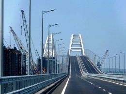 Керченский мост закрыл рты путинской свите: «не для авто», новые фото развалюхи