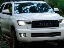 Toyota привезет в Чикаго боллее внедорожную вресию Sequoia