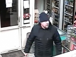 Полиция установила личность мужчины, крушившего магазин (видео)