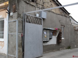 На Молдаванке местные жительницы украсили двор