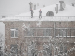 В Саратове под тяжестью снега обрушились два жилых дома