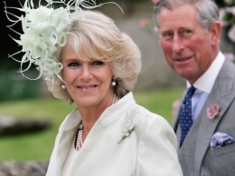 Жена принца Чарльза запустила бокалом в королеву Елизавету