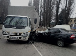 В Армавире пассажир Lada Priora скончался в больнице после ДТП с грузовиком