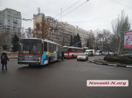 На проспекте Центральном в Николаеве пробка в обоих направлениях