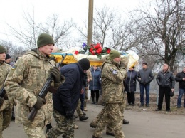 На Херсонщине похоронили воина Сергея Гузенко