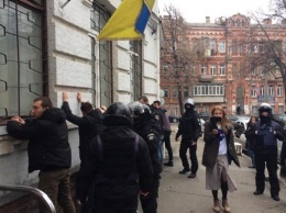 Аваков отреагировал на столкновения в Киеве