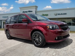 Chrysler Pacifica и Dodge Grand Caravan получат юбилейные версии