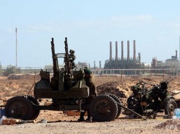 Истребитель армии восточной Ливии перехватил гражданский самолет с нефтяниками