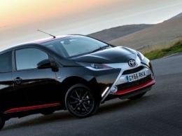 Компания Toyota выпустит две особых версии для хэтчбека Aygo