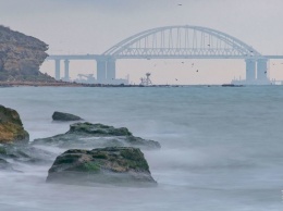 Керченский мост грозит экологической катастрофой: обмеление Азова и землетрясения