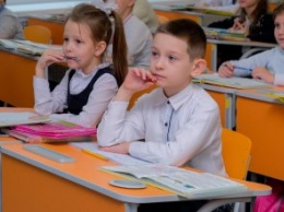 В современном образовательном пространстве уже месяц учатся полтысячи учеников школы №1 Покрова - Валентин Резниченко