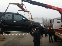 С 8 февраля в Киеве начали эвакуировать машины правонарушителей