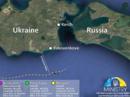 Российские военные переместили и замаскировали захваченные украинские катера