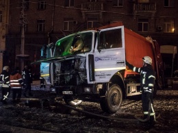 Ночью в центре Киева сгорел грузовик