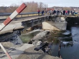 Обвалился мост на Тернопольщине