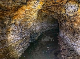 В Запорожской области диггер исследовал старинные пещеры христианской секты (ВИДЕО)