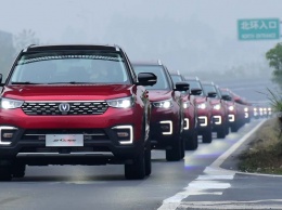 В Китае прошел крупнейший в мире парад автономных автомобилей