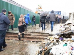 Свято место пусто не бывает: в переходе на вокзале снова начали появляться МАФы