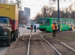 В Днепре из-за ремонта путей остановилось движение трамваев