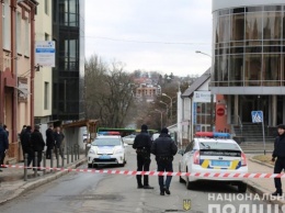 В Виннице из-за "минирования" эвакуировали людей из банка