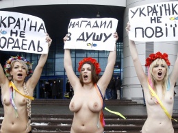 Проститутки жалуются на сексуальные извращения украинских силовиков