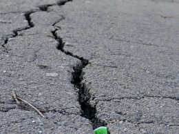 Известна причина образования трещины на дороге в Бердянске