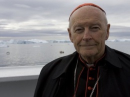 Обвиняемого в сексуальных домогательствах бывшего архиепископа Вашингтона лишили сана