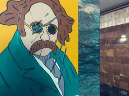 Националист изрезал портреты Шевченко в метро Киева