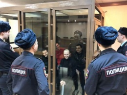 В Москве перенесли апелляцию по пленным морякам из-за трудностей с переводом