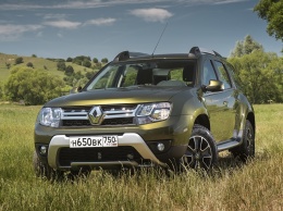 Новый руль и мультимедиа: представлен обновленный Renault Duster