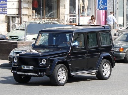 С какого авто перевесили номера на первый в Украине внедорожник Rolls-Royce