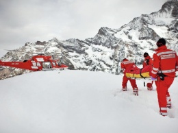 В Швейцарии лавина накрыла группу лыжников, четырех удалось найти