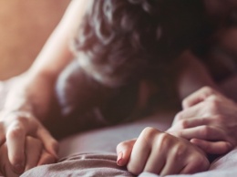 Ученые назвали пользу утреннего секса