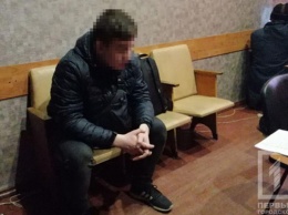 Растлителя несовершеннолетней, разославшего видео своих «подвигов» в соцсетях, задержали в Кривом Роге спустя 2 месяца