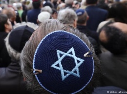 В бундестаге ФРГ потребовали повысить пенсии евреям из бывшего СССР