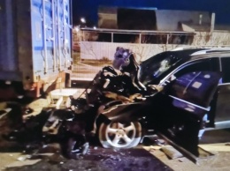 Под Краснодаром водитель иномарки погиб в результате столкновения с грузовиком
