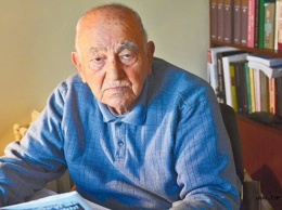 В США скончался турецкий историк крымскотатарского происхождения Кемаль Карпат