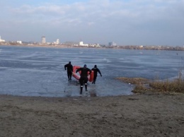 Столичные спасатели за день дважды спасали рыбаков на льду