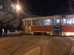 На 12 квартале трамвай столкнулся с фурой (ФОТО, ВИДЕО)