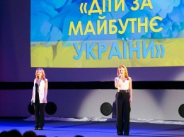 Мова не помогла: На Украине начинается травля сестер Опанасюк