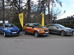 В Украине представлены сразу два новых кроссовера Opel