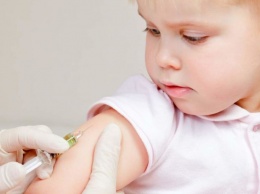 Эксперт: украинские дети - «утилизаторы» вакцин, запрещенных в ЕС