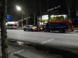 В Запорожской области легковушка протаранила коммунальный транспорт (ФОТО)