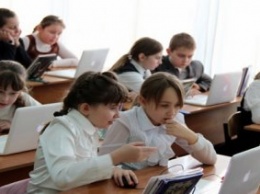 Украинские школы переходят на электронные учебники