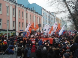 В Москве и Петербурге тысячи людей вышли на марш памяти Бориса Немцова (фото)