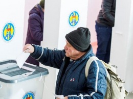 Демократы лидируют на парламентских выборах в Молдове